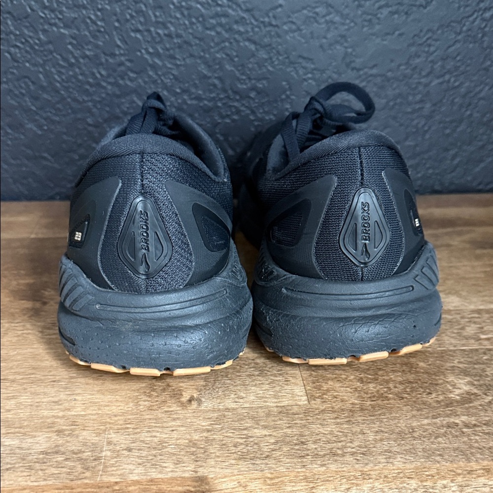 Brooks Women’s Black Adrenaline Running Shoes Size 10.5 - Picture 6 of 8